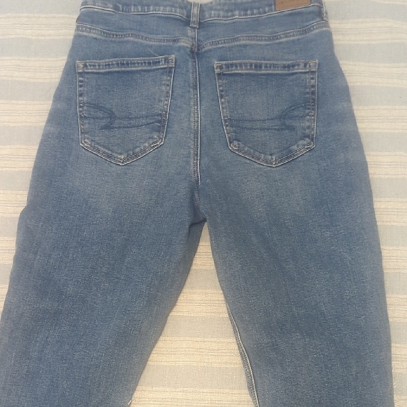 American Eagle Outfitters Light Blue Distressed Boyfriend Jeans - Picture 7 of 8